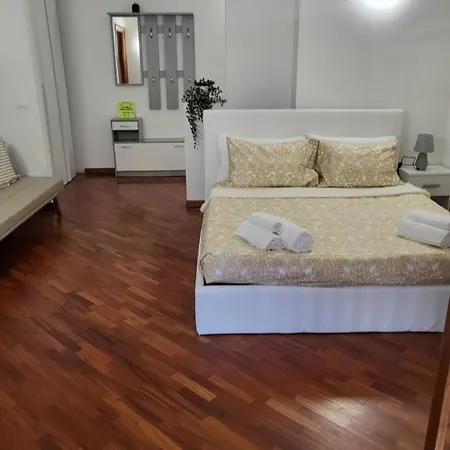 Lägenhet Casa Hanna Intra
